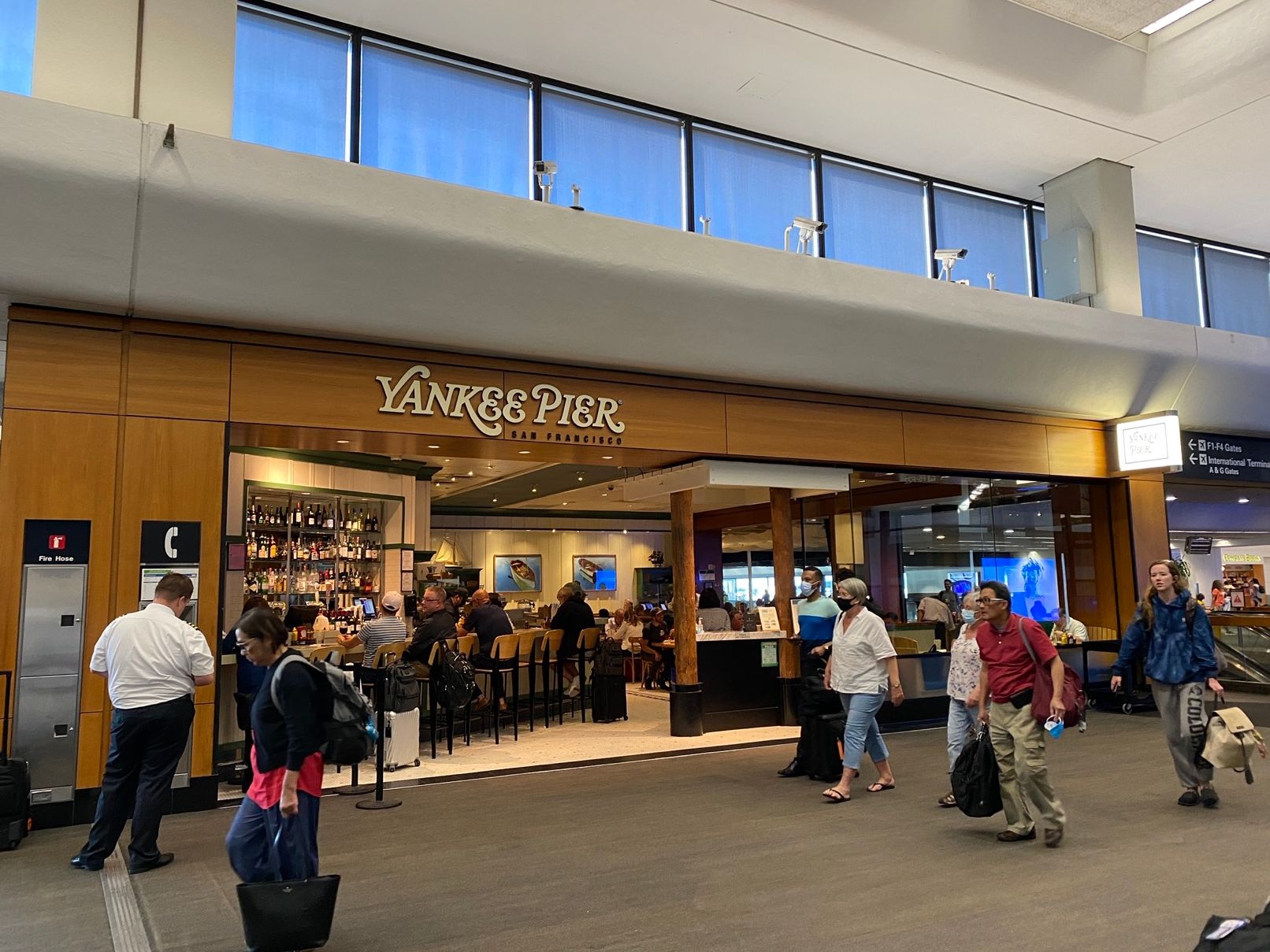 Review: San Francisco Giants Clubhouse SFO (Priority Pass Restaurant) -  Live and Let's Fly