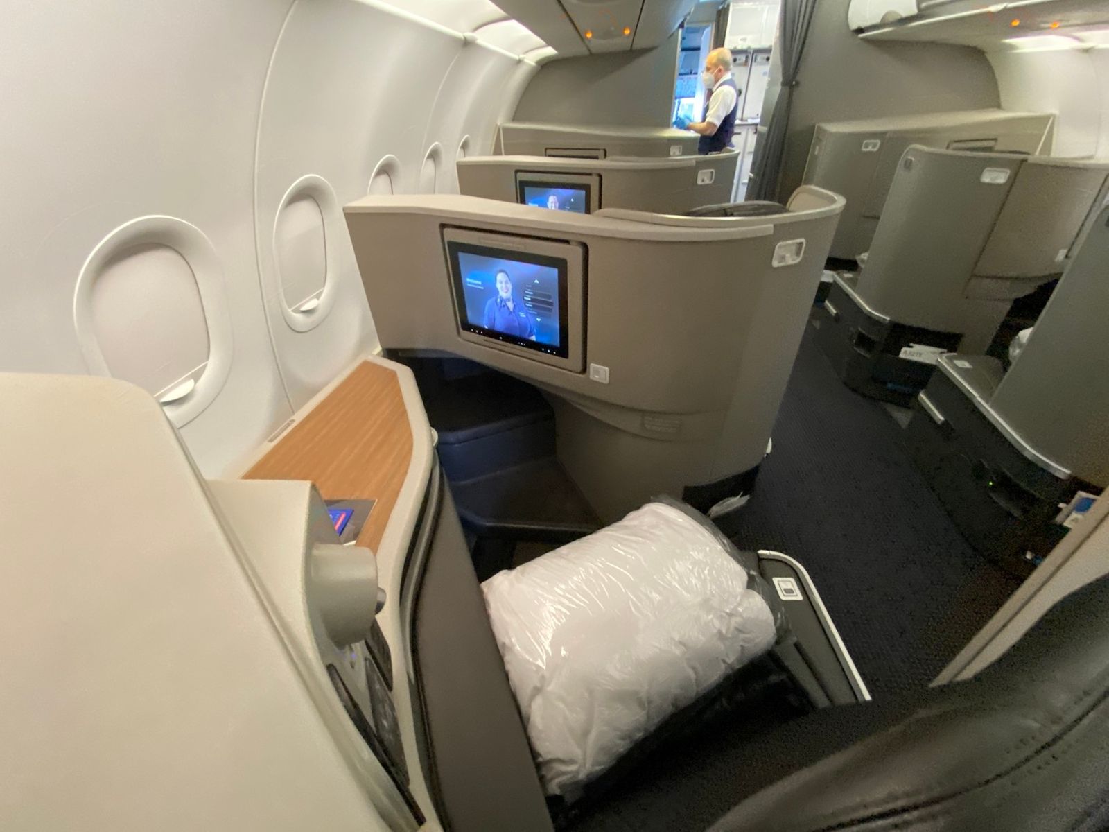 Review: American Airlines A321T Flagship First San Francisco to New ...