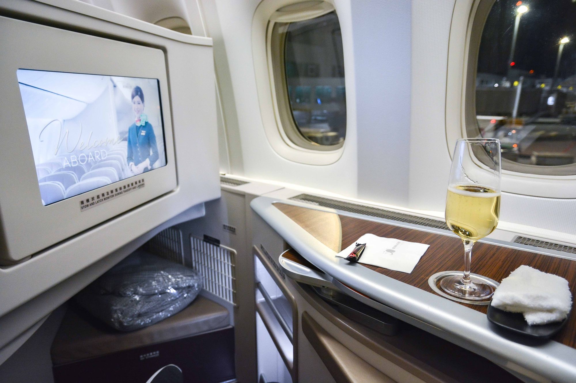 Review: EVA Air “Royal Laurel” Business Class (777-300ER) San Francisco to Taipei (SFO – TPE)